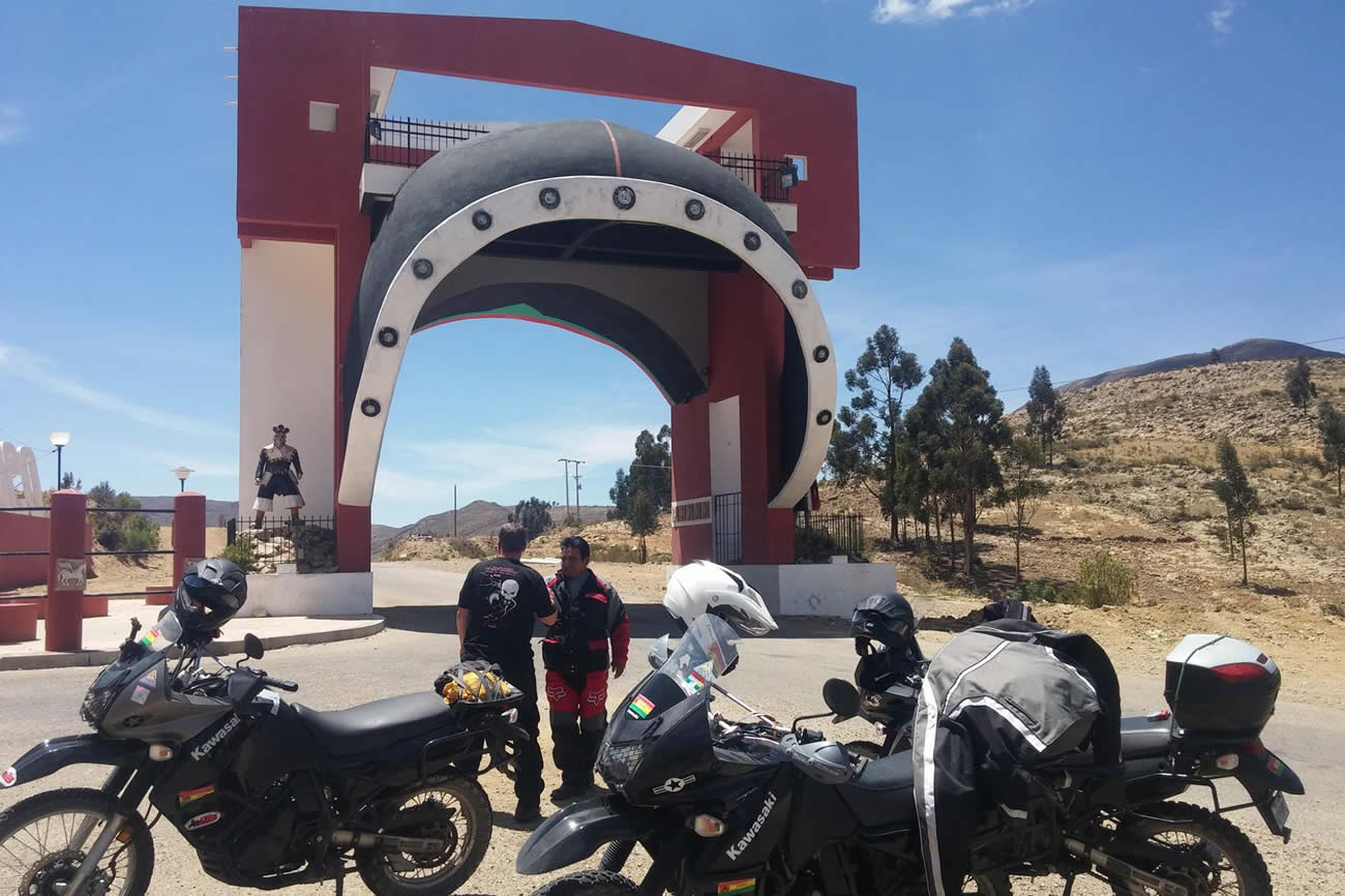 Bolivia motorcycle extreme